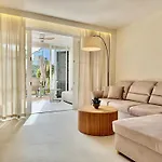 Oasis Riviera, Near Nikki 아파트 마르베야
