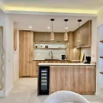 아파트 Oasis Riviera, Near Nikki 마르베야