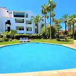 Oasis Riviera, Near Nikki 아파트 마르베야