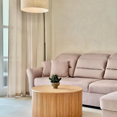 Oasis Riviera, Near Nikki *