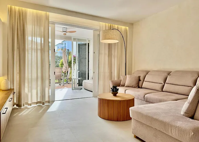 Oasis Riviera, Near Nikki شقة ماربيا